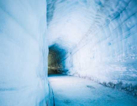 Média réf. 3352 (1/8): Voyage au centre du glacier Langjökull