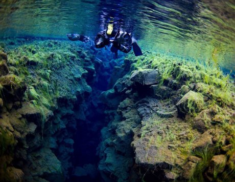 Nage dans la faille Silfra à Thingvellir