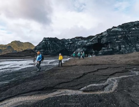 Média réf. 3517 (4/6): Découverte d'une grotte de glace secrète